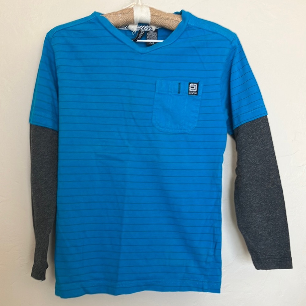 Distortion Long-sleeved Shirt, Size shows L, fits like a S.
